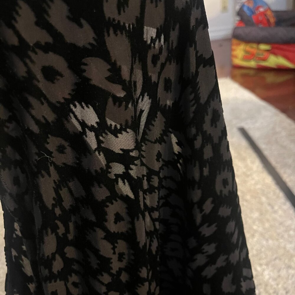 Forever 21+ 2X Black Sheer Velvet Floral Fit & Flare Dress - Picture 9 of 10